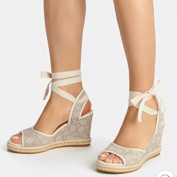 New🤍Coach Page Wedge - Picture 5 of 5